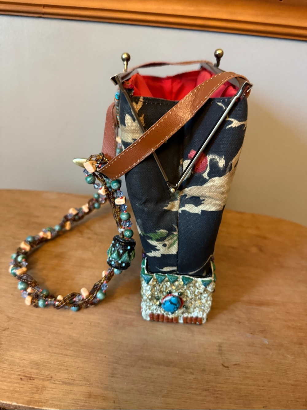 Mary Frances "Happy Trails" Western Cowboy Beaded Handbag. - Picture 16 of 17
